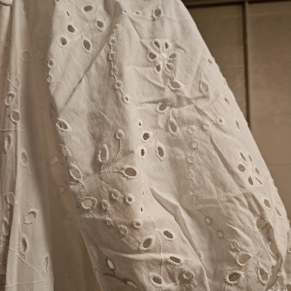 Women's white dress. Size M - Picture 2 of 7